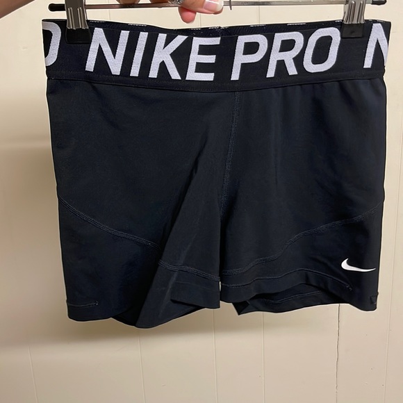 NikePro bike shorts💰FREE SHIPPING - Picture 2 of 3
